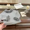 Conjunto de ModaElegante Conjunto de Invierno para Niñas: Chaleco y Shorts de Lana Grises, Conjunto de Moda para Año Nuevo