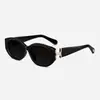 Óculos de Sol Quadrados Estilo Gatinho Feminino Fashion High-End Armação Grande Óculos de Sol Proteção Solar Tendência Emagrecedor Armação Preta Óculos de Sol Rosto Limpo