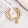 Broche Retro de Perla Barroca Espiga de Trigo para Mujer Oro Mate de Alta Gama Corsage Abrigo Pin Elegante Accesorios para Traje