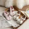 Zapatos de cuero para niñas 2026 nuevo verano infantiles con lentejuelas elegantes zapatos planos de princesa mocasines de suela blanda para niños pequeños