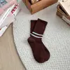 Calcetines de mujer a rayas con bloques de color estilo coreano en colores vintage, etiqueta de tela a rayas Keloqi, bordado de gatito, calcetines holgados para niñas