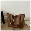 Bolsa Tote Casual de Grande Capacidade para o Dia a Dia, Tendência Primavera 2026, Textura Diária, para Usar sob o Braço ou no Ombro, Feminina
