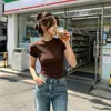 Camiseta de Manga Corta Ajustada para Mujer Estilo Nuevo Verano 2026 con Cuello Redondo Pequeño, Camiseta Base de Punto Elástico, Top Estilo Chica Caliente