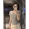Estilo francês Lace Bow T-shirt Verão Curto Design Sense Irregular Plissado Cinza Manga Curta Top