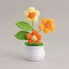 Planta Puf Tecida à Mão Planta em Vaso Decoração de Mesa de Escritório Flor Artificial de Tricô de Natal Pequeno Presente Atacado