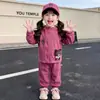 Conjunto de otoño para niña 2026 nuevo elegante ropa deportiva de otoño para bebé conjunto de dos piezas ropa infantil ropa de oso de dibujos animados