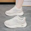 Zapatillas Deportivas de Suela Gruesa para Mujer 2026 Primavera y Verano Nuevo Estilo Malla Transpirable Suela Suave Versátiles Casuales Moda Zapatillas para Correr
