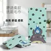 A toalha de banho Totoro de Hayao Miyazaki é de secagem rápida e absorvente, adequada para esportes, fitness e natação na praia.