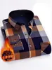 Camisa de Franela Forrada para Hombre Otoño/Invierno 2026, Cuadros Cepillados, Top Casual para Hombres de Mediana Edad, Camisa de Manga Larga para Exportación