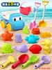 Juguetes de Playa para Niños de Verano Frescos y de Gran Venta: Herramientas para Jugar con Arena y Agua, Cubo con Reloj de Arena, Pala, Carrito, Set de Sellos para Arena
