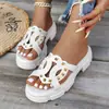 Sandalias Gruesas con Remaches de Estilo Dulce y Fresco, Color Sólido Simple, que Aumentan la Altura y Versátiles, Atractivas Zapatos de Mujer para la Moda Urbana de Verano