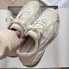 Novos Sapatos Femininos Primavera e Verão 2026 com Solas Macias que São Confortáveis, Malha de Couro Genuíno Respirável Tênis Casuais Esportivos