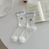 Calcetines frescos de primavera y verano azul y blanco con lazo y oso bordado de dibujos animados, calcetines de media pantorrilla para mujer, calcetines finos de algodón transpirables de malla