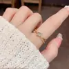 Anillo de Moda Transfronterizo Nuevo con Circonita Microincrustada para Mujer, Anillo de Dedo Índice de Lujo Ligero de Alta Gama de Moda para Mujer, Anillo Abierto Ajustable