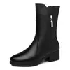 Botas de cuero suave hasta la mitad de la pantorrilla para mujer, nuevos estilos de otoño e invierno, forradas de felpa para abrigar, botas de tacón medio robustas, botas de algodón para mujer, botas de nieve