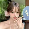 [Té de Durazno] Pinza para el Cabello de Malla con Flor de Rosa a Medio Atar para Mujer 2025 Nuevos Accesorios para el Cabello de Flores Marinas