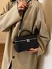 Bolsa Pequena Popular da Internet Outono e Inverno 2023 Nova Bolsa Feminina de Alta Qualidade Versátil Bolsa Transversal Popular Super em Alta Bolsa Quadrada Pequena