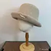 Sombrero de Pescador de Ala Enrollada con Perlas Estilo Francés, Sombrero de Pescador de Lana Estilo Japonés, Elegante y de Moda, Versátil y que Afina el Rostro