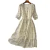 O jardim de verão está radiante e fresco! Romântico e elegante, complementa naturalmente o tom de pele, vestido de seda de cintura alta para mulheres