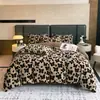 Categoria a Maternidade e Infância Veludo de Coelho Veludo de Leite Conjunto de Quatro Peças Maillard Alta Gramatura Espessado Quente Cobertura de Edredom de Quatro Peças Lençóis de Cama