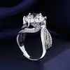 Nuevo anillo de lujo ligero plateado de 5 quilates 2023 para mujer, anillo de diamante de alto carbono, abierto, un solo diamante, venta caliente transfronteriza