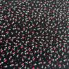 Tela de satén de gasa con estampado floral pequeño de hibisco de 100 g disponible para vestido de mujer, camisa, top con cuello halter y falda.