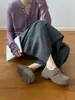Zapatos de mujer de cuero con hebilla y suela gruesa, colección de otoño 2026, planos elegantes y versátiles de punta redonda en arena, moca, marrón y gris