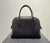 Bolsa de Nicho de Luxo para Mulheres 2024 Nova Couro Genuíno Primeira Camada Couro Bovino Grande Capacidade Boston Almofada Bolsa de Baseball