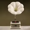 Tocadiscos de Vinilo Adornos Nórdicos de Lujo Ligero Modelo Retro Gramófono Gabinete de Vino Cafetería Decoraciones para Ventanas del Hogar