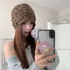 Gorro retro americano con estampado de leopardo para mujer, sombrero transpirable estilo punk para clima frío, gorro holgado estilo páramo de principios de otoño que hace que la cara parezca más pequeña y moderno