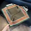 Pañuelo de Seda 70 Cuadrado Moda Coreana de Alta Gama Versátil Profesional Seda Sintética Pequeño Pañuelo de Cuello Estampado Retro Pañuelo de Seda para Mujer