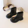 Moda Botas Martin Guapas para Niños 2026 Otoño/Invierno Botas Cortas de Patchwork con Terciopelo Adicional Estilo Británico Botas de Caña para Niños Medianos y Grandes
