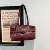 Bolsa tote retrô de grande capacidade estilo coreano para mulheres, nova coleção primavera 2026, com textura de couro encerado, adequada para o dia a dia e projetada como bolsa de ombro ou debaixo do braço.