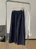Calça jeans balloon fina azul escuro para mulheres petite, modelagem que emagrece com efeito de caimento, calça cropped estilo vovó com pernas largas e patchwork, Outono 2026