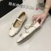 Sapatos Mary Jane Estilo Francês para Mulheres, Verão 2026 Novos Sapatos de Fivela Rasa de Tira Única com Bico Quadrado Estilo Fada