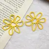 Verano Exagerado Aleación Hueca Flor Pintada Metal Accesorios DIY Pendiente Hecho a Mano Joyería Materiales Venta al por Mayor