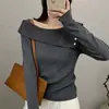 Elegante top de tricô de um ombro para mulheres, nova coleção primavera/outono 2026, um suéter versátil para usar como base, um top chique e sofisticado