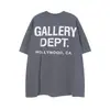 Muitas Marcas Europeias e Americanas da Moda Têm o Mesmo Estilo que Celebridades, com Camisetas de Letras da Nova Temporada, Modelos Básicos para Homens e Mulheres, e Camisetas Básicas