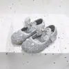 Zapatos de Princesa de Marca para Niñas 2026 Verano Nuevos Zapatos de Cuero para Niños Zapatos de Lentejuelas y Cristal para Actuación de Niñas Pequeñas 6441