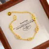 Pulsera de nariz de cerdo con diamantes completos para mujer, diseño de nicho, lujo ligero, versátil, única, exquisita, sensación de alta gama, joyería chapada en oro al por mayor