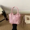 Los bolsos retro populares para mujer de este año son versátiles para el otoño de 2026, presentando nuevos bolsos de hombro único, cruzados y tipo cubo