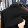 Novo suéter masculino de outono e inverno, cor sólida, antipilling, suéter de lã de malha fina, manga longa, gola alta meia-altura, vestuário masculino