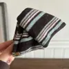 Presilha de Garra Triangular com Concha de Cetim Estilo Francês, Acessório de Cabelo Versátil de Alta Qualidade e Tendência para a Parte de Trás da Cabeça