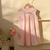 Vestido sin mangas para niña con bordado de flores francesas 2026 Verano Nuevo Vestido tipo tank para niños Vestido dulce de princesa Estilo coreano