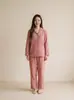 Fabricante Personaliza Pijama de Malha Modal Dupla Camada Manga Curta Calça Longa para Relaxar, Pijama de Gaze Manga Longa Casal Primavera-Verão