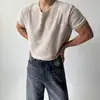Camiseta de Chenille Elástica com Recortes de Manga Curta para Homens, Verão Leve Respirável Gola Redonda com Tela, Top Simples Versátil