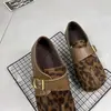 Sapatos Birkenstock Versáteis Confortáveis Estilo Retrô com Dedos Separados para Mulheres Coleção Outono/Inverno 2026 Estampa de Leopardo Veludo Adicionado Quentes Casuais Leves Mocassins