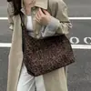 Moda coreana y japonesa exquisito estampado de leopardo de alta gama 2026 nuevo para mujer de otoño bolso de hombro de gran capacidad bolso tote cruzado