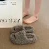 Pantuflas peludas de suela gruesa para mujer, para usar en exteriores, en casa y estilo perezoso, nuevas pantuflas tipo slip-on de algodón 2026