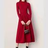Vestido de Tricô Gola Meia-Alta Estilo Francês para Usar por Baixo do Casaco, Roupas Femininas Transfronteiriças, Novo Estilo Outono e Inverno, Vestido Suéter Emagrecedor que Marca a Cintura